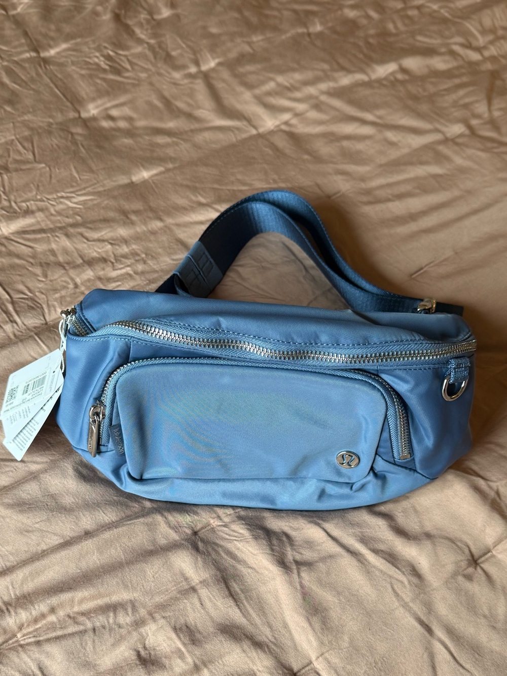 Lululemon Everywhere Belt Bag XL Washed Denim Silver NWT - Picture 7 of 10